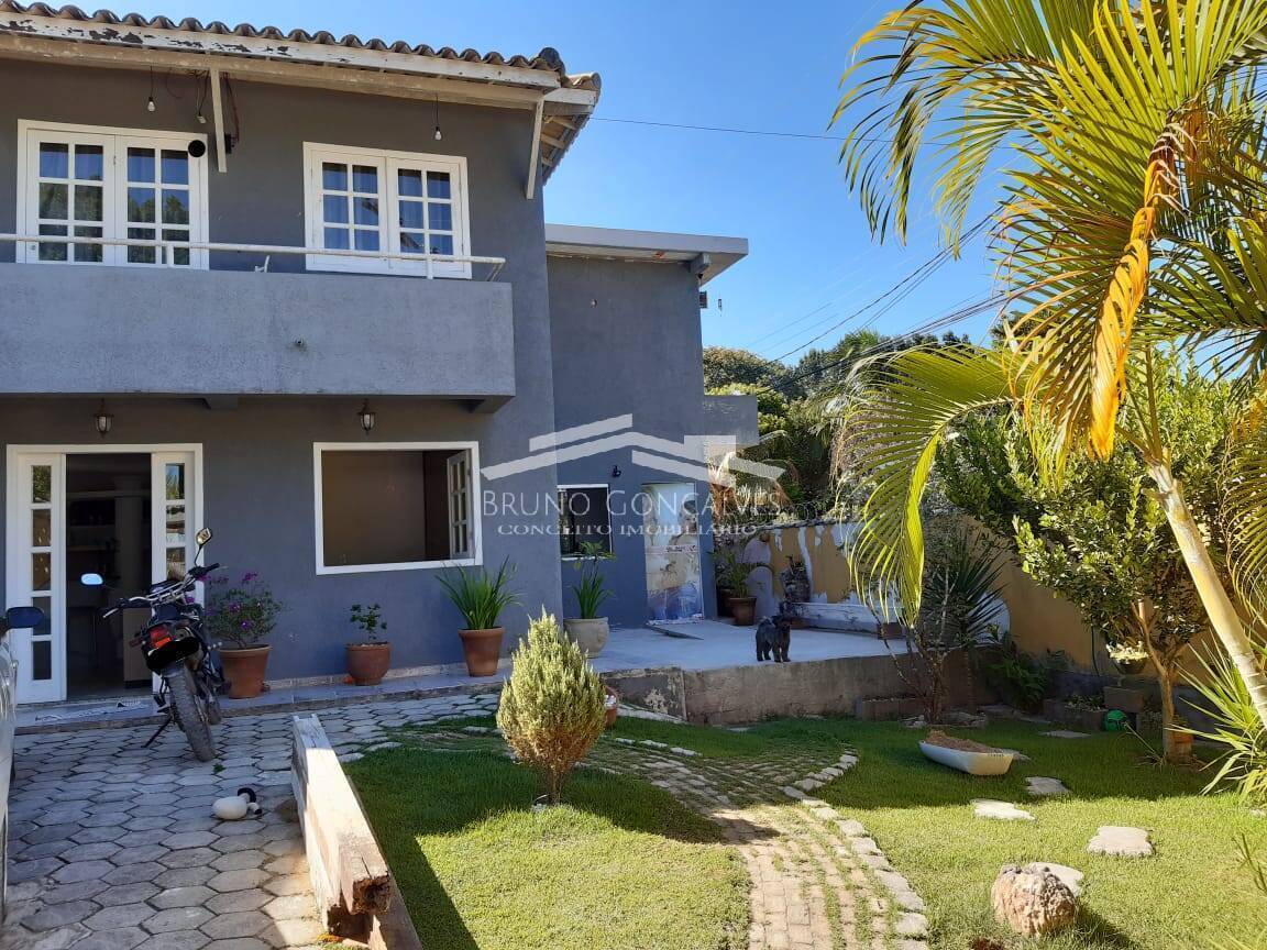 Casa à venda com 3 quartos - Foto 1