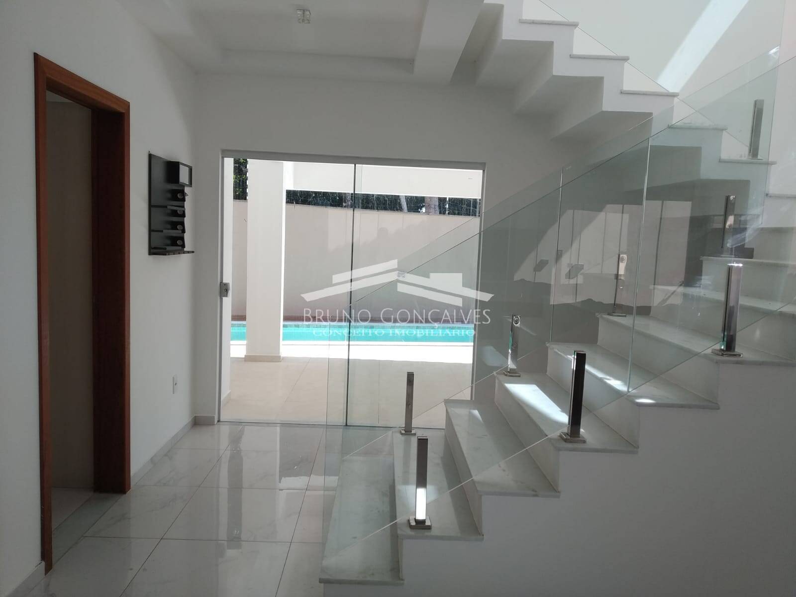 Casa à venda com 4 quartos, 320m² - Foto 8