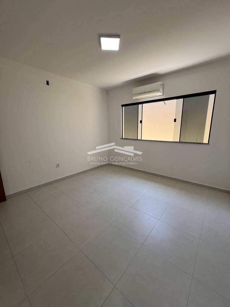 Casa à venda com 2 quartos, 300m² - Foto 7