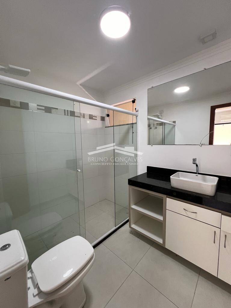 Casa à venda com 2 quartos, 300m² - Foto 12