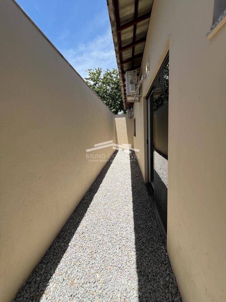 Casa à venda com 2 quartos, 300m² - Foto 17