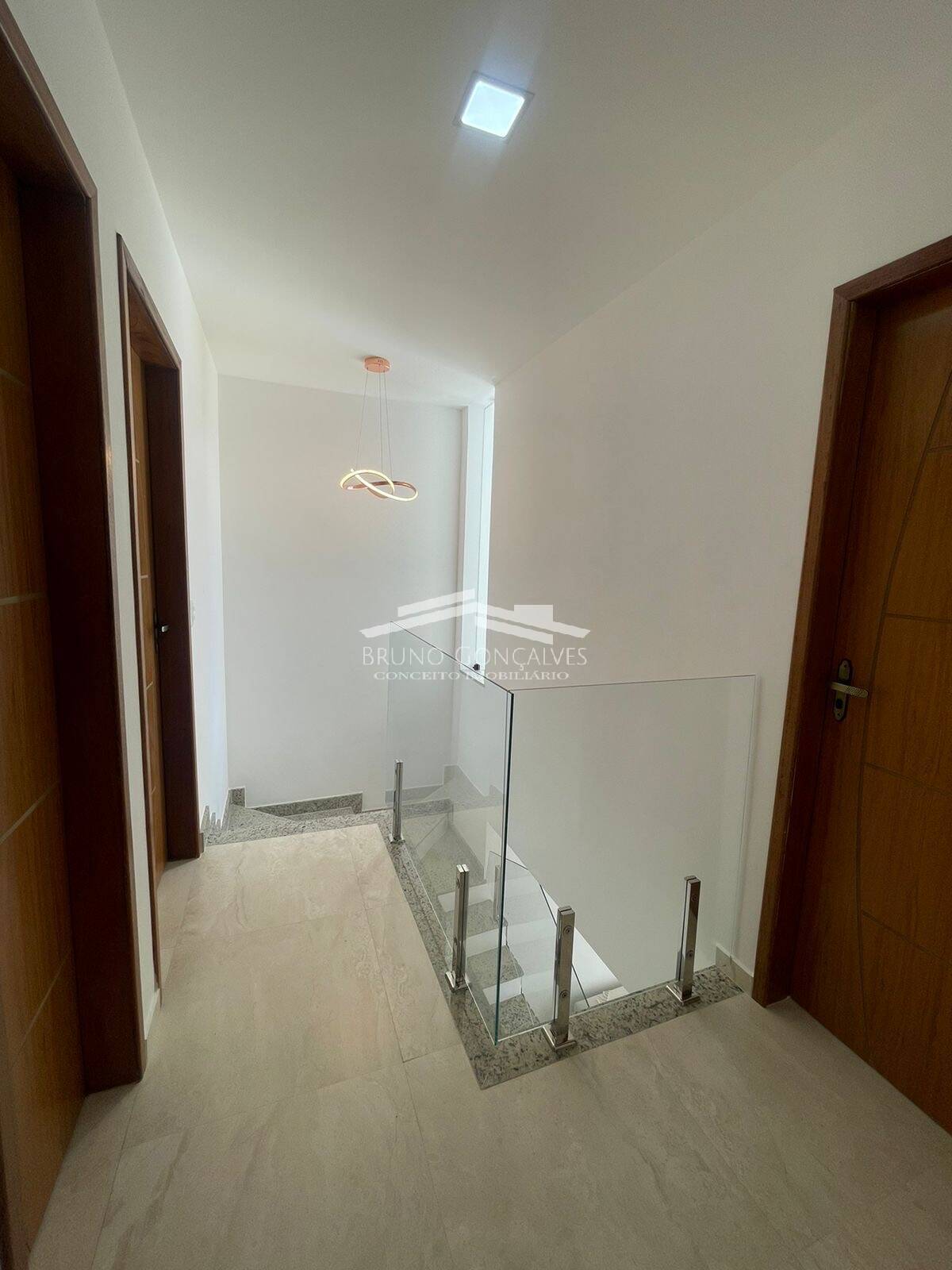 Casa à venda com 4 quartos, 100m² - Foto 12