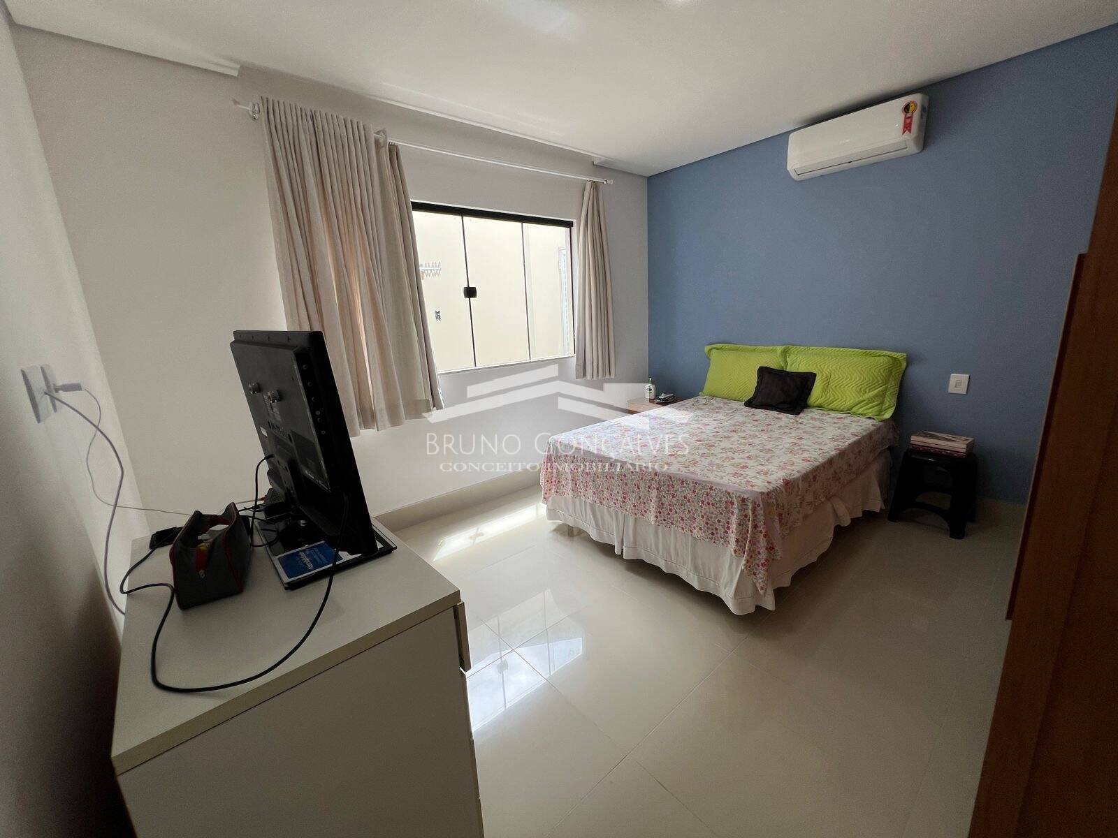 Apartamento à venda com 2 quartos, 70m² - Foto 12