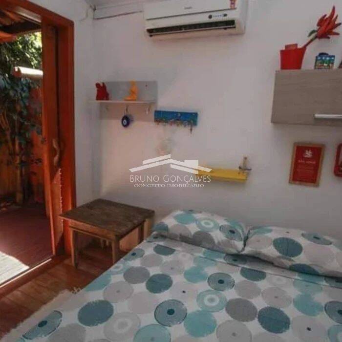 Casa à venda com 3 quartos, 68m² - Foto 7