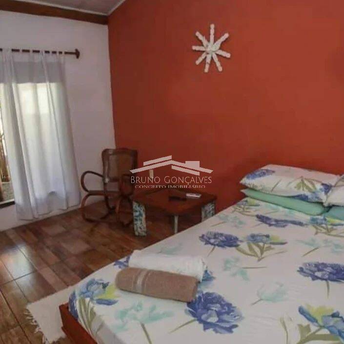 Casa à venda com 3 quartos, 68m² - Foto 10