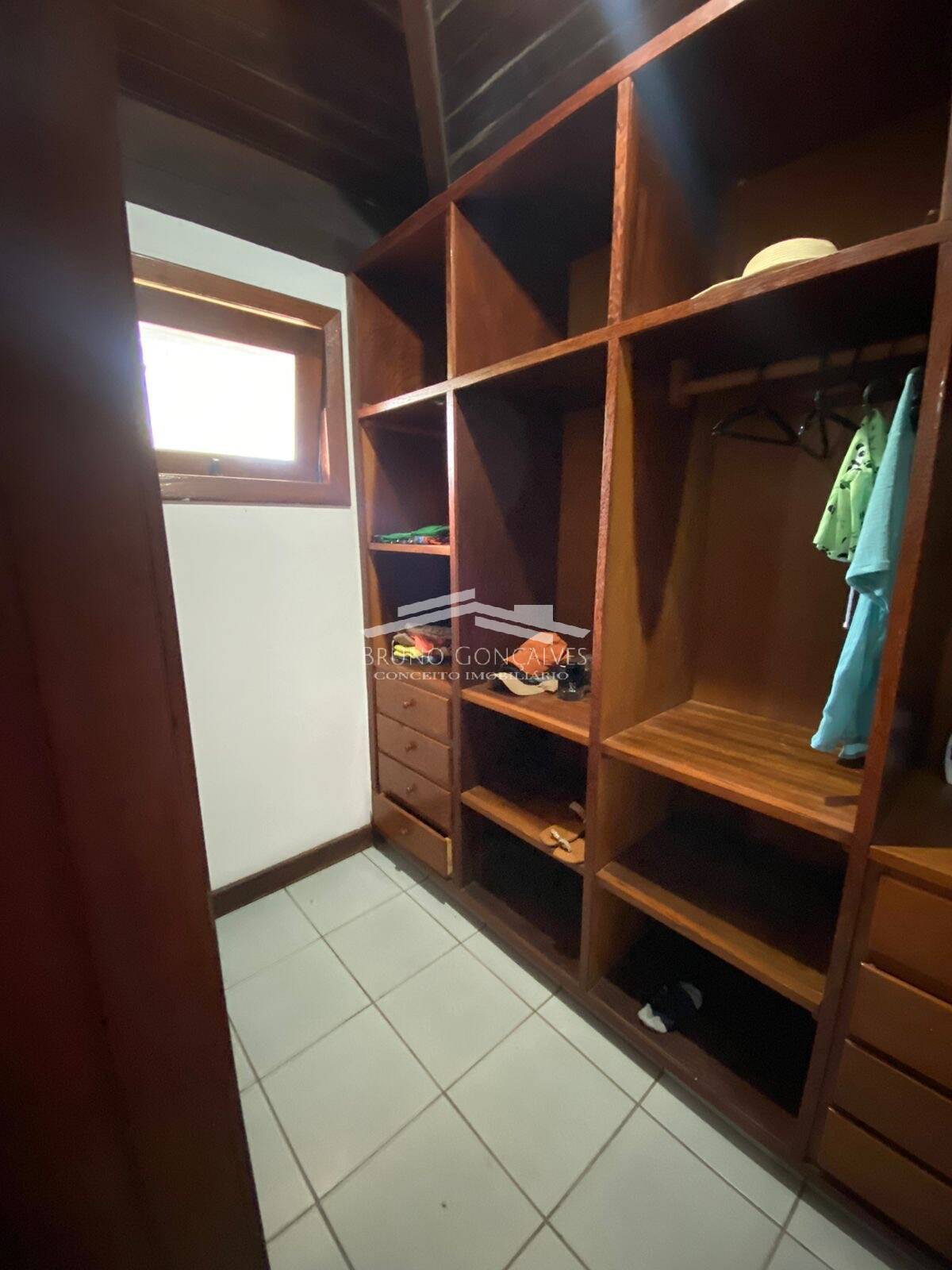 Casa à venda com 3 quartos, 200m² - Foto 12