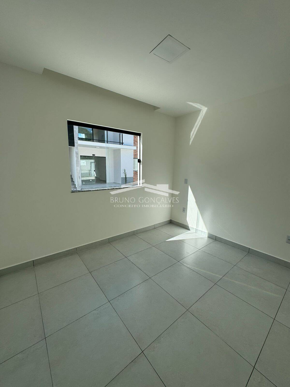 Apartamento à venda com 2 quartos, 74m² - Foto 2