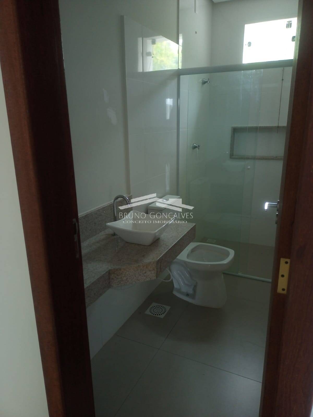 Apartamento à venda com 2 quartos, 70m² - Foto 2