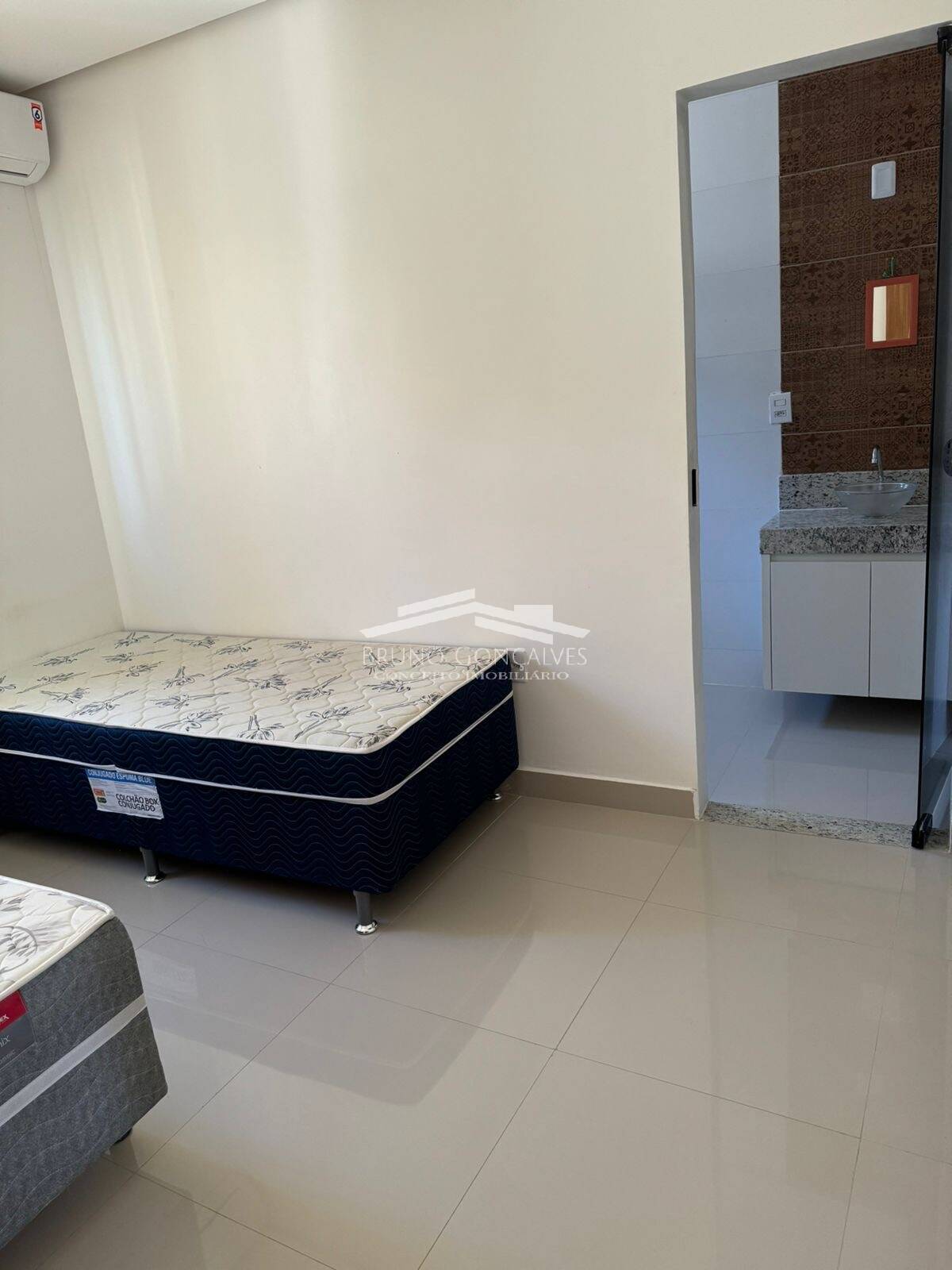 Apartamento à venda com 2 quartos, 70m² - Foto 6