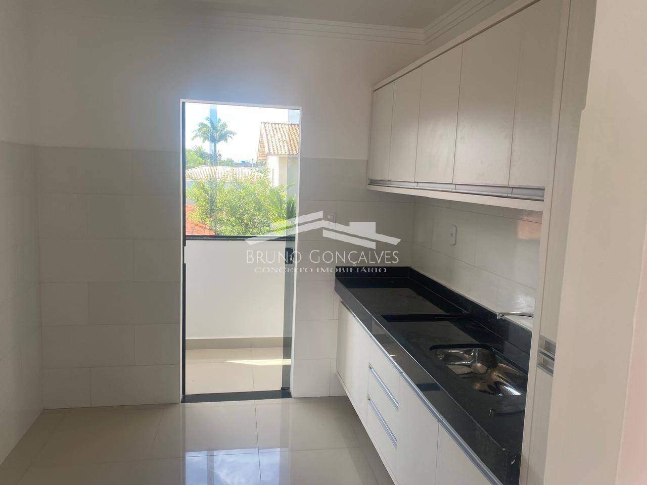 Apartamento à venda com 2 quartos, 70m² - Foto 12