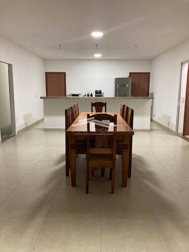 Casa à venda com 6 quartos, 602m² - Foto 1