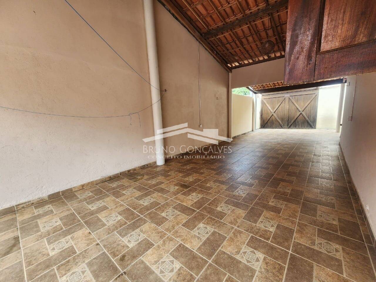 Casa à venda com 2 quartos, 220m² - Foto 6