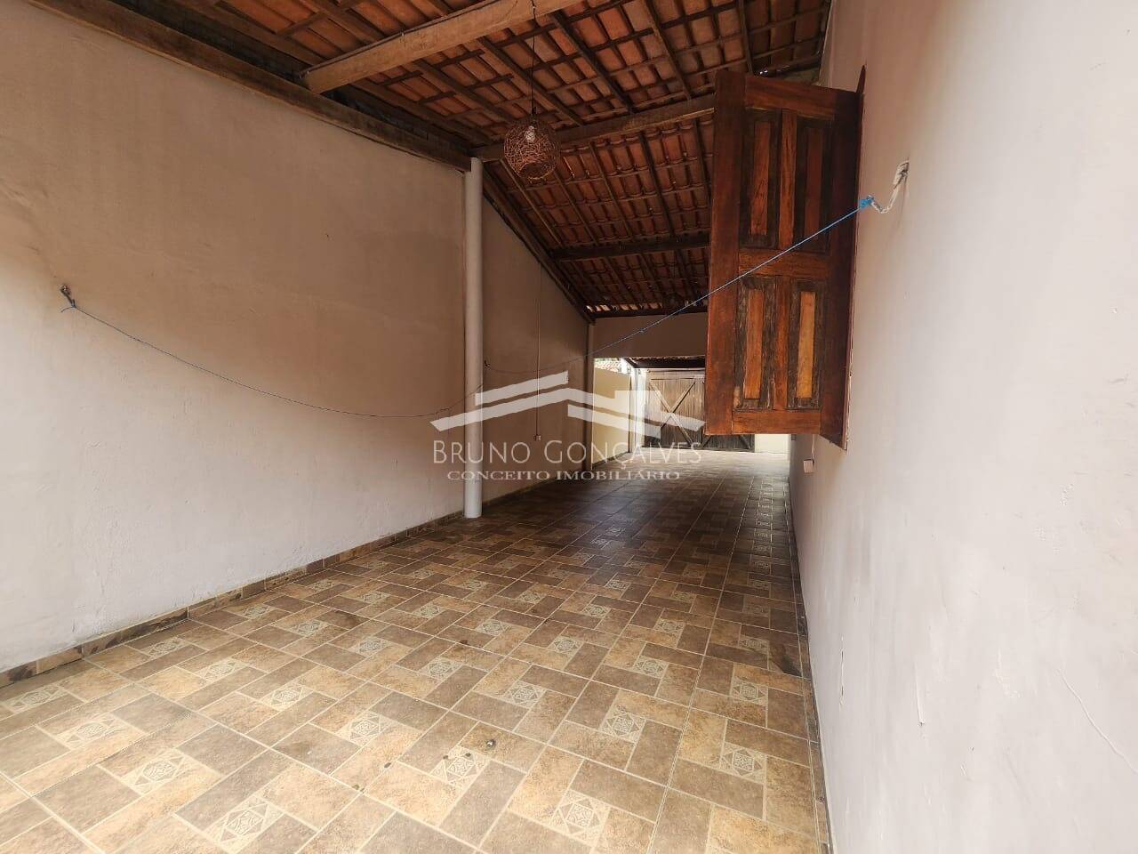 Casa à venda com 2 quartos, 220m² - Foto 11