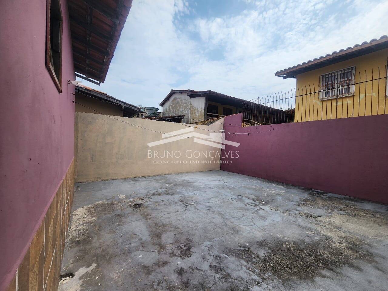 Casa à venda com 2 quartos, 220m² - Foto 14