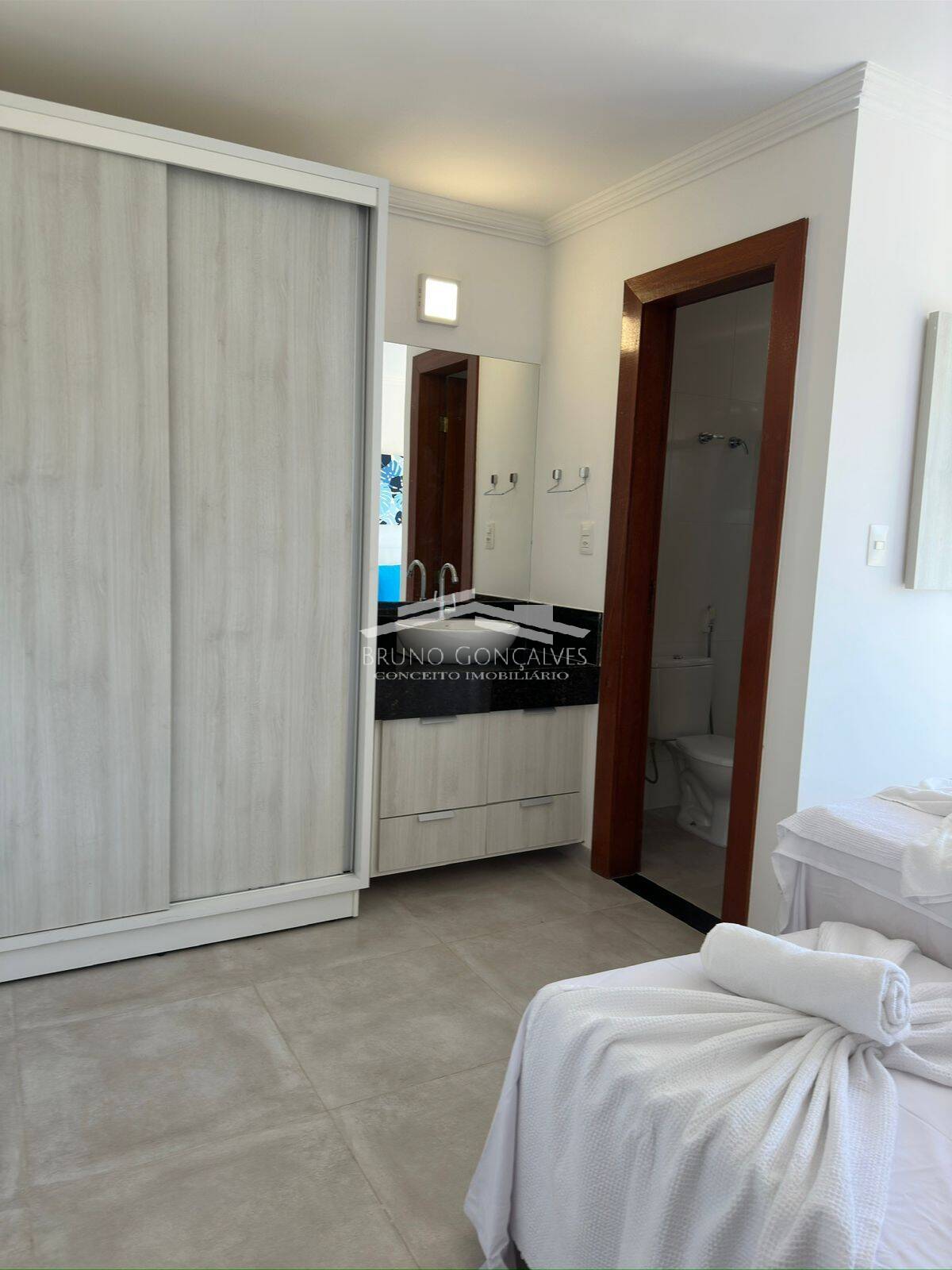 Apartamento à venda com 3 quartos, 130m² - Foto 4